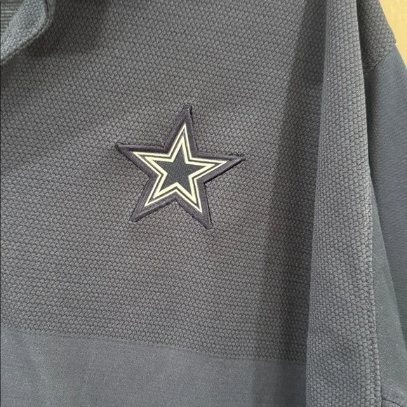 Men’s Nike dri fit cowboy football collared shirt - Picture 2 of 5